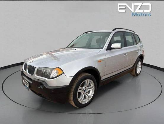 BMW X3 3.0 FAMILY 4X4 24V GASOLINA 4P AUTOMÁTICO BMW X3 3.0 FAMILY 4X4 24V GASOLINA 4P AUTOMÁTICO